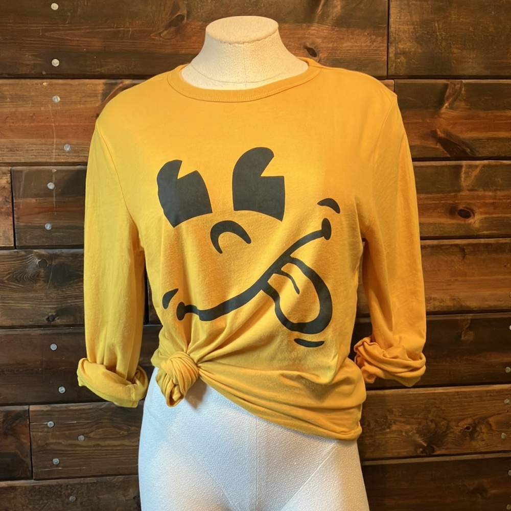 😉 Yellow Smiley Long Sleeve Tee